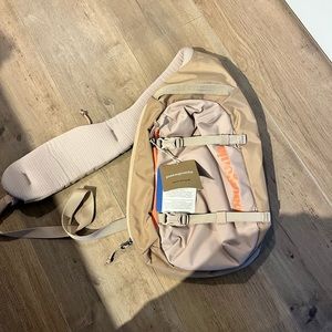 NWT Patagonia Sling Bag